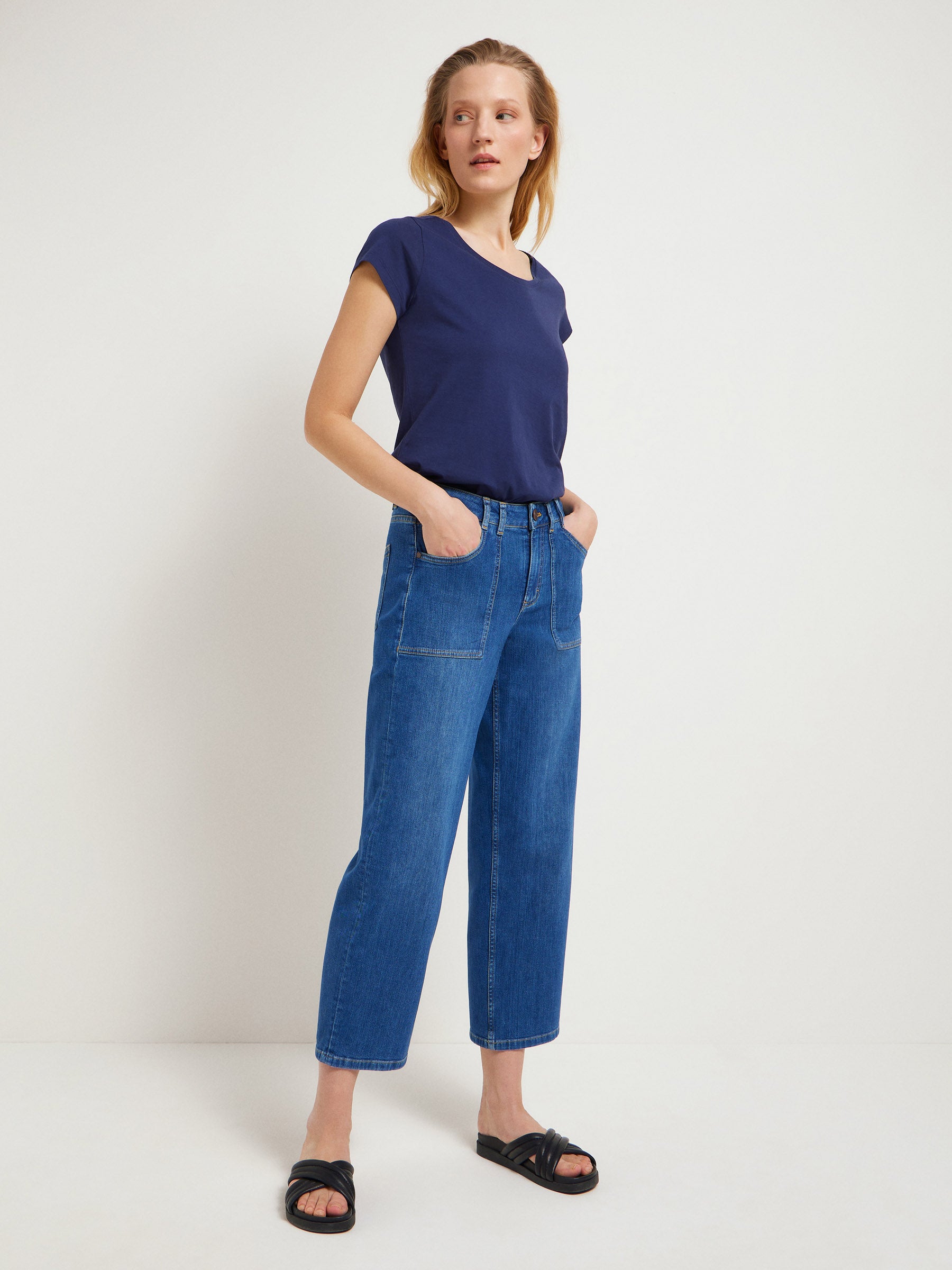 Relaxed jeans with patch pockets (GOTS)