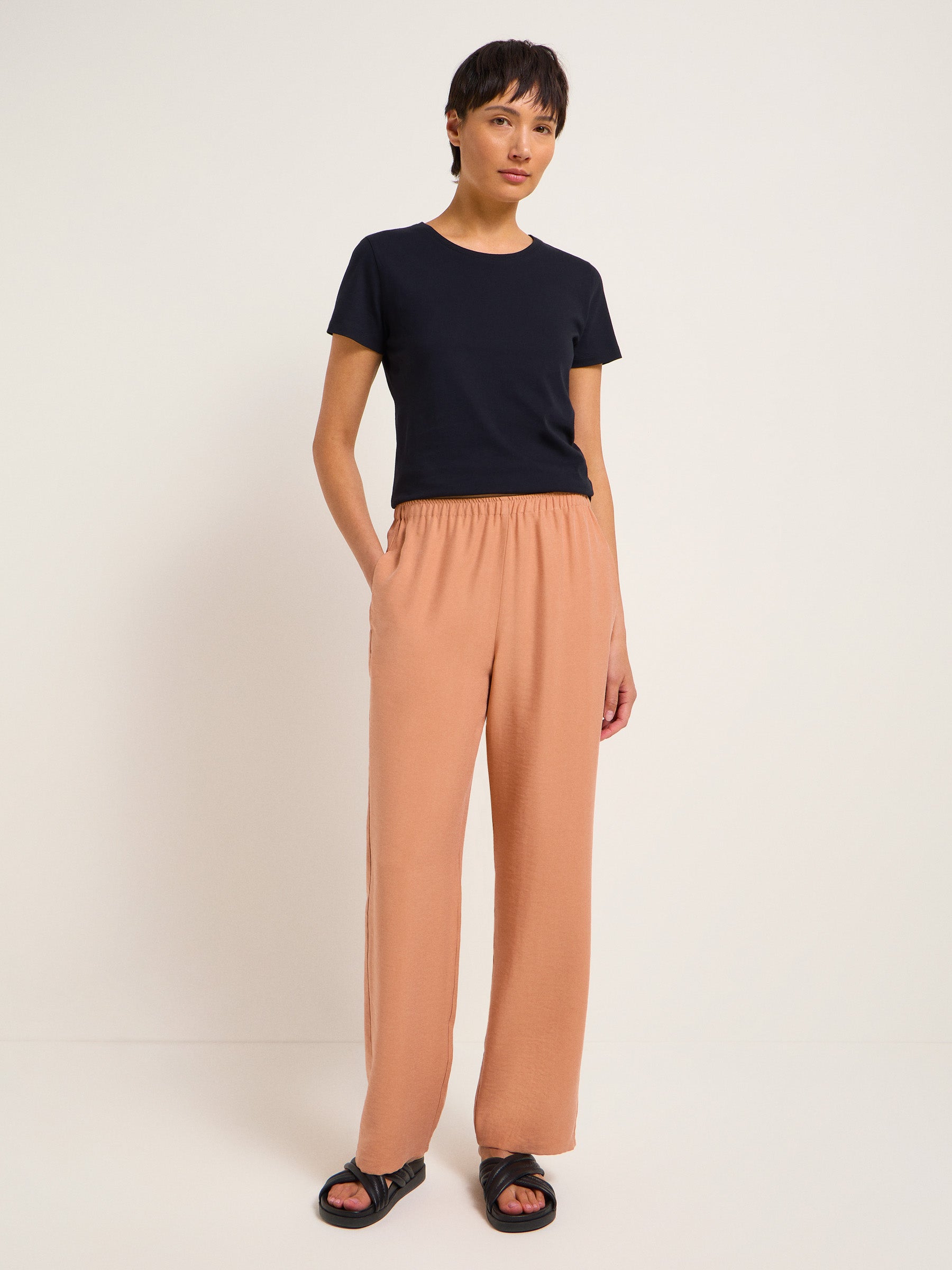 Wide leg pants