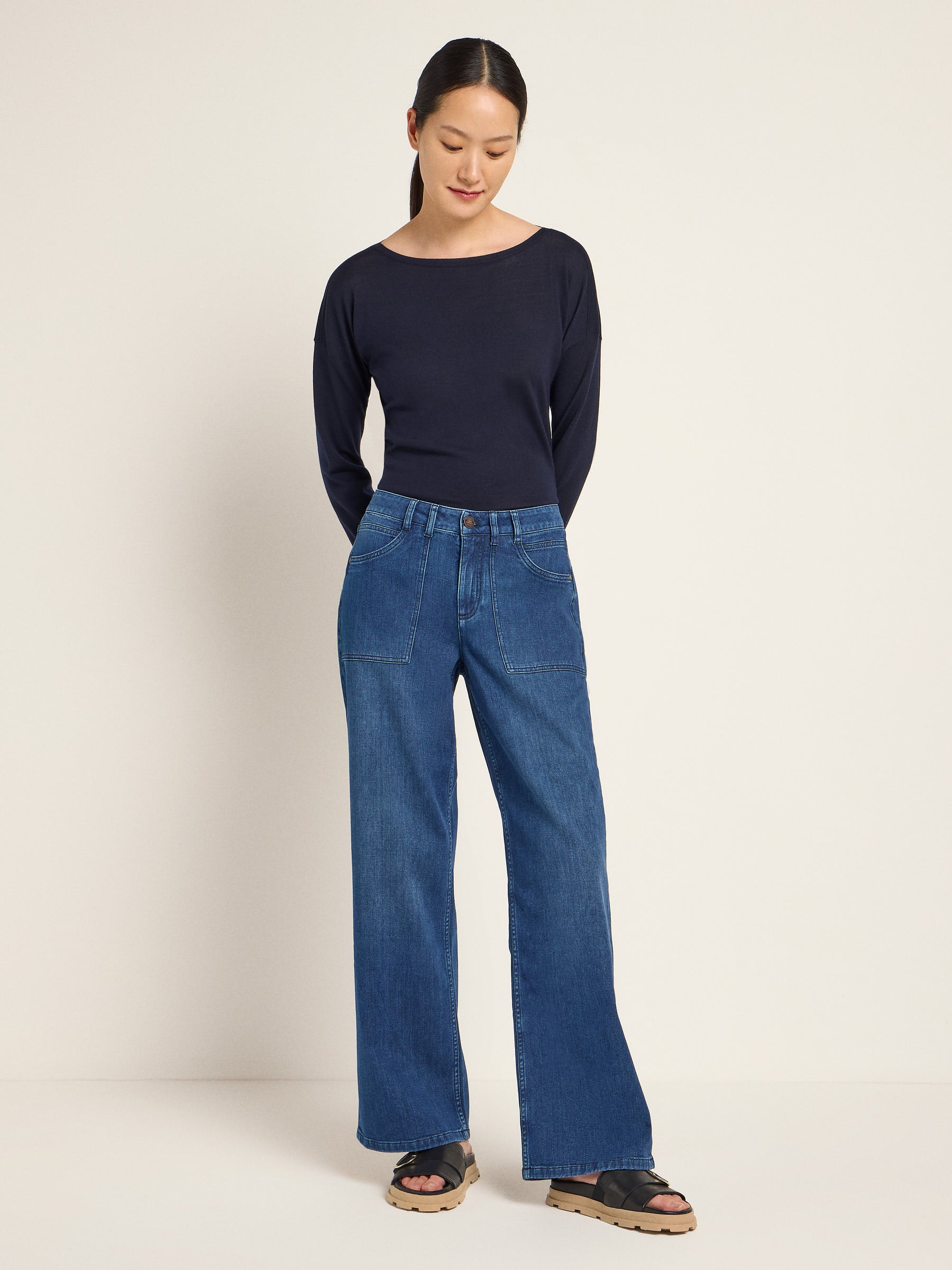 Relaxed jeans with patch pockets (GOTS)