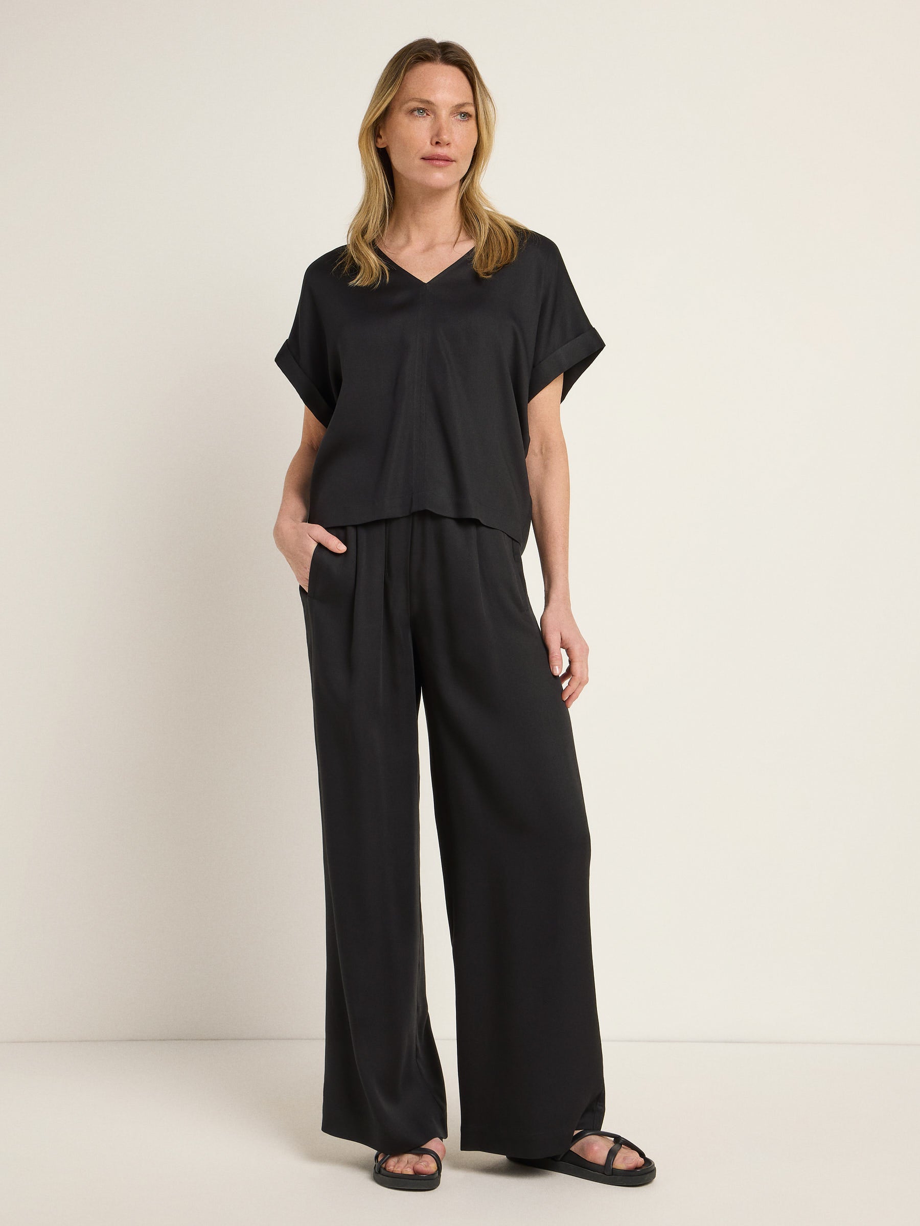 Wide leg pants